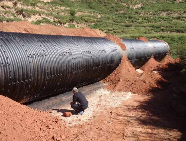 青海S308线玉曲公路钢波纹管项目，直径3米，涵长74.5米